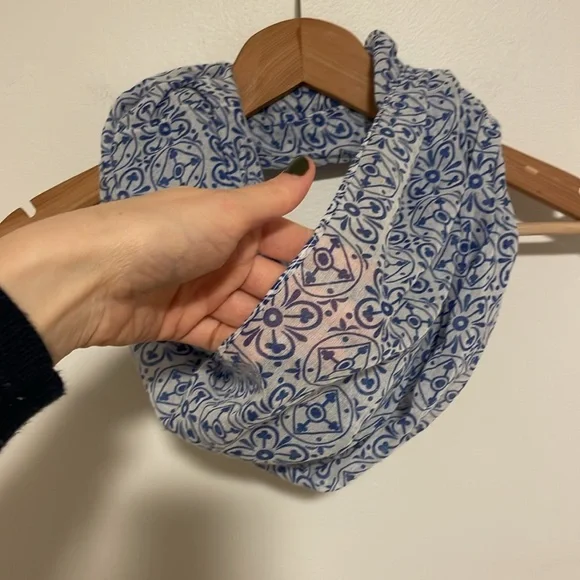 White and Blue Lightweight Infinity Scarf - Picture 2 of 5